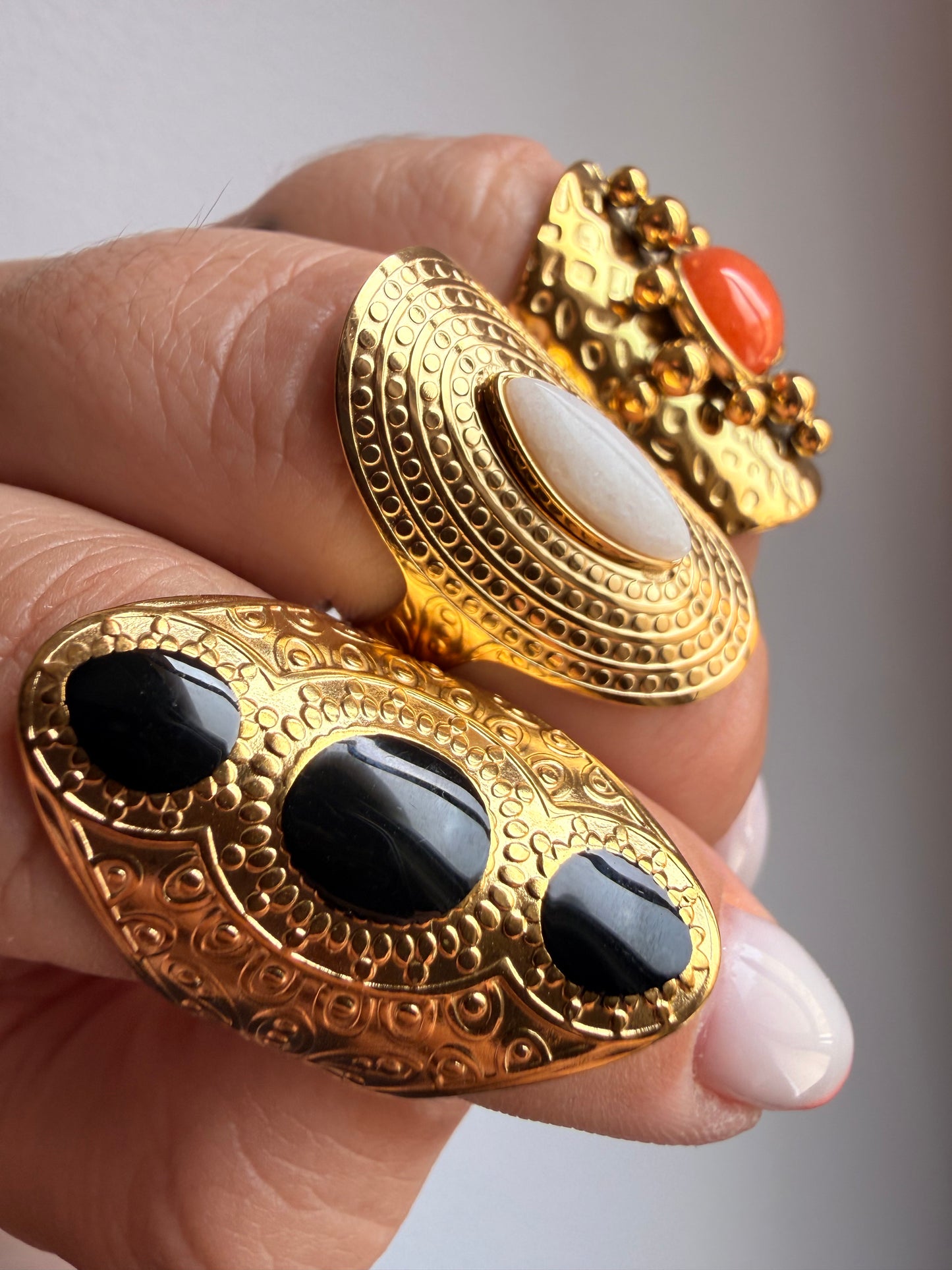 Anillo Dhara