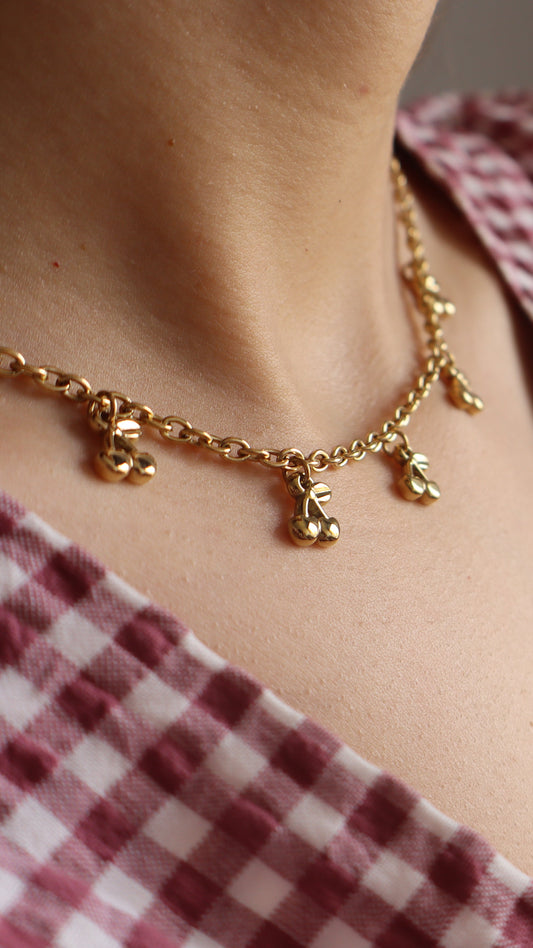 Collar Cherry Girl Dorado