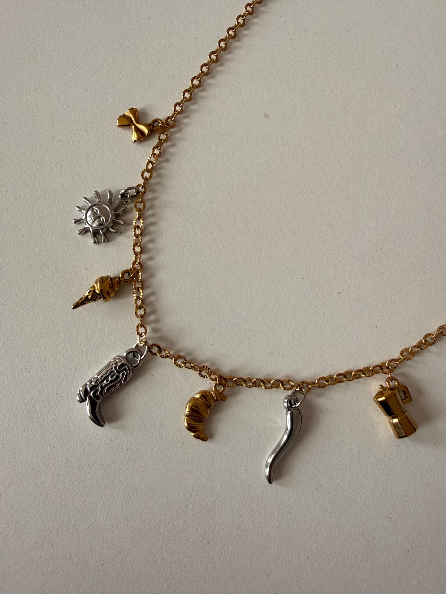 Collar Chic