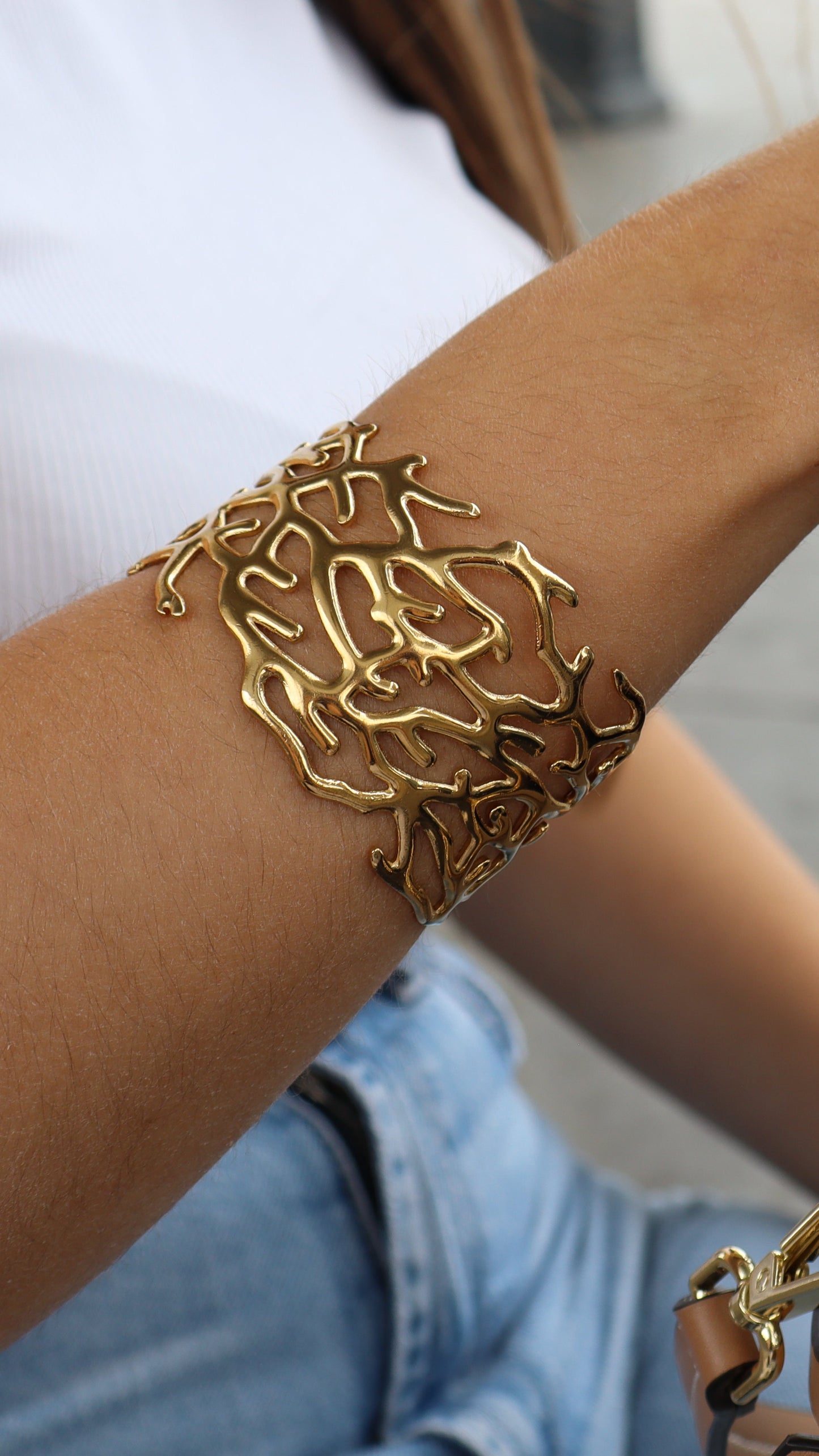 Brazalete Coral Dorado