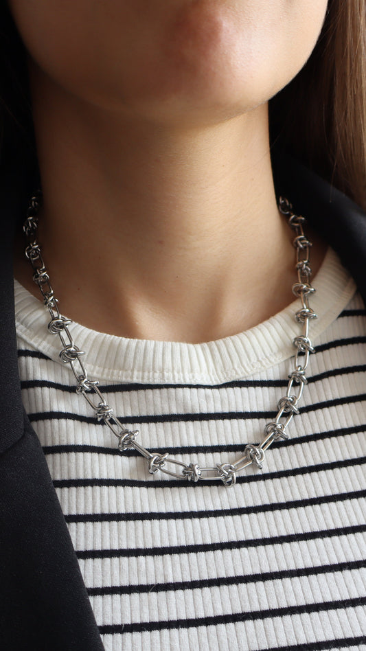 Collar Nudo Plateado
