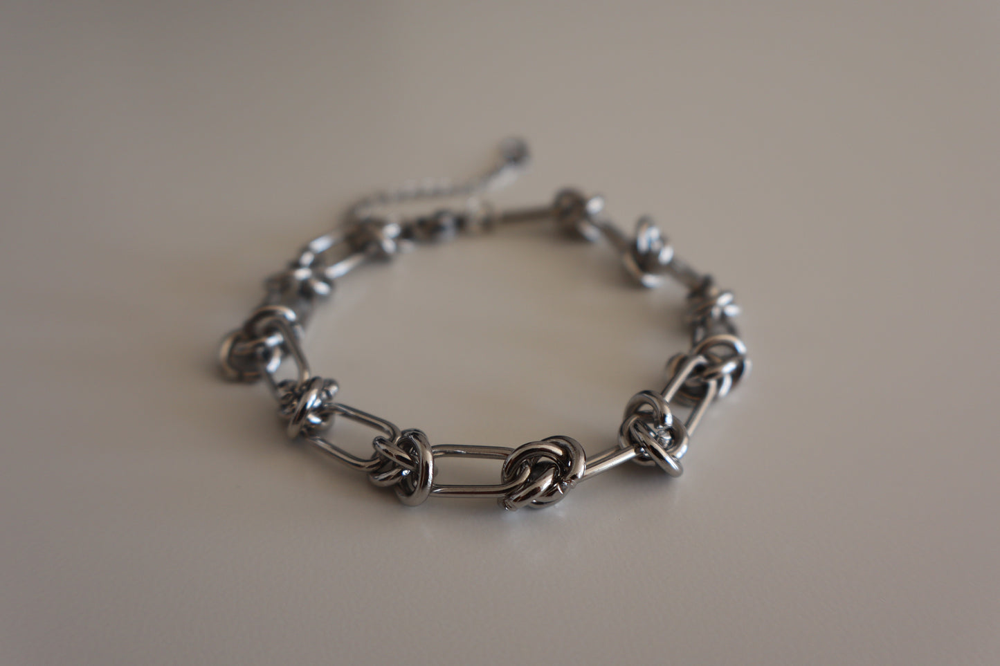 Pulsera Nudos en Plateado