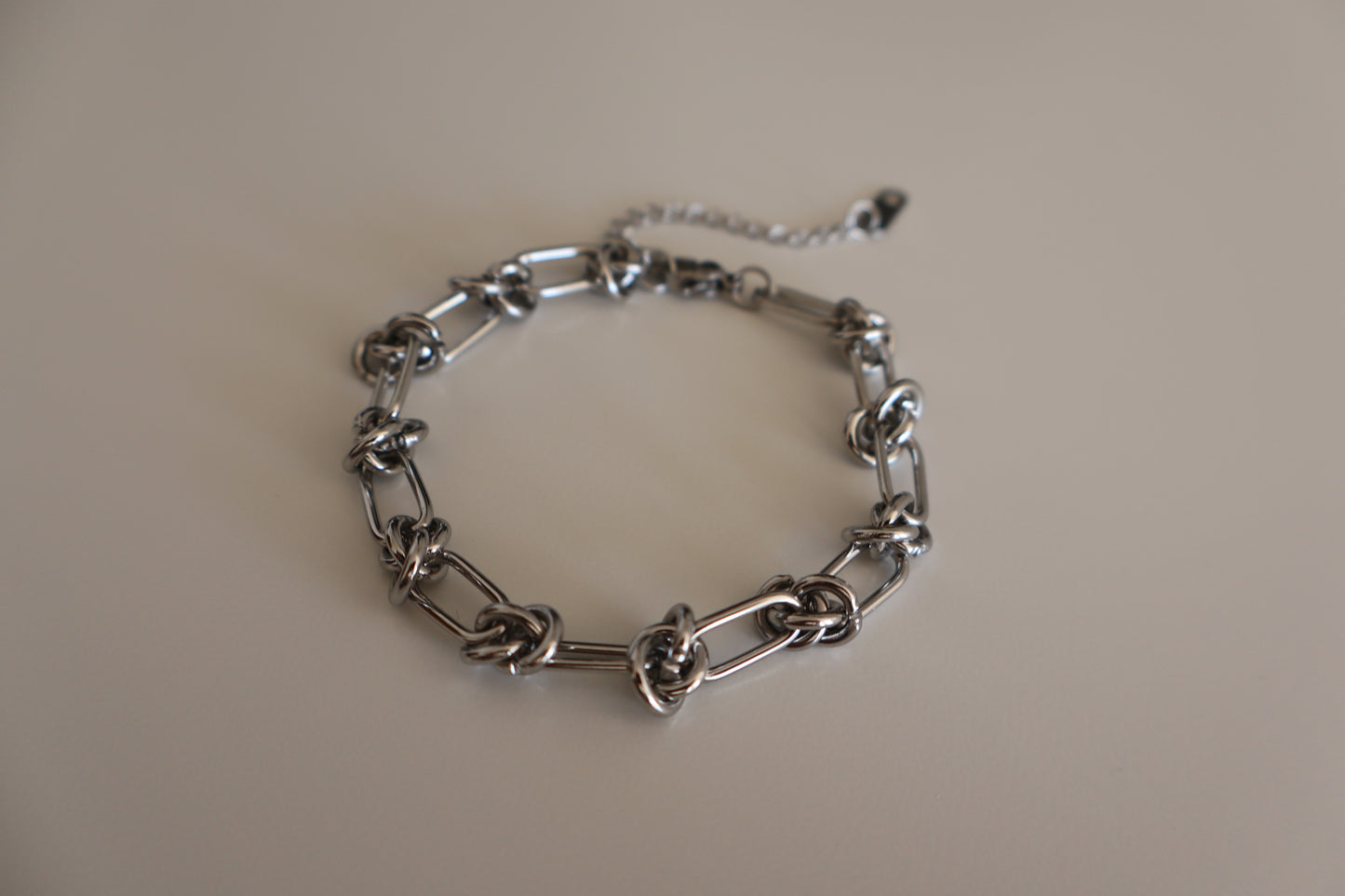 Pulsera Nudos en Plateado