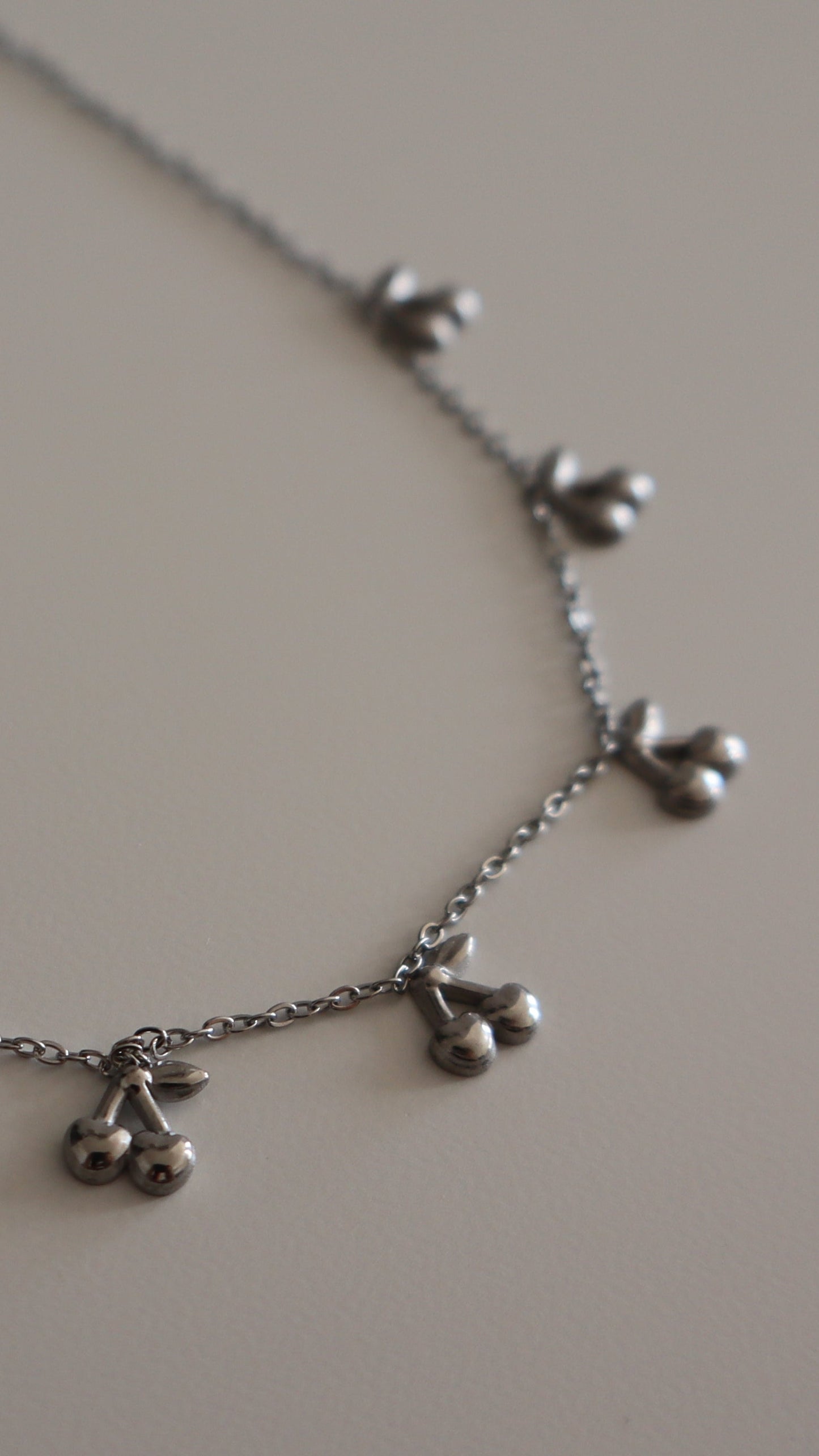Collar Cherry Girl Plateado